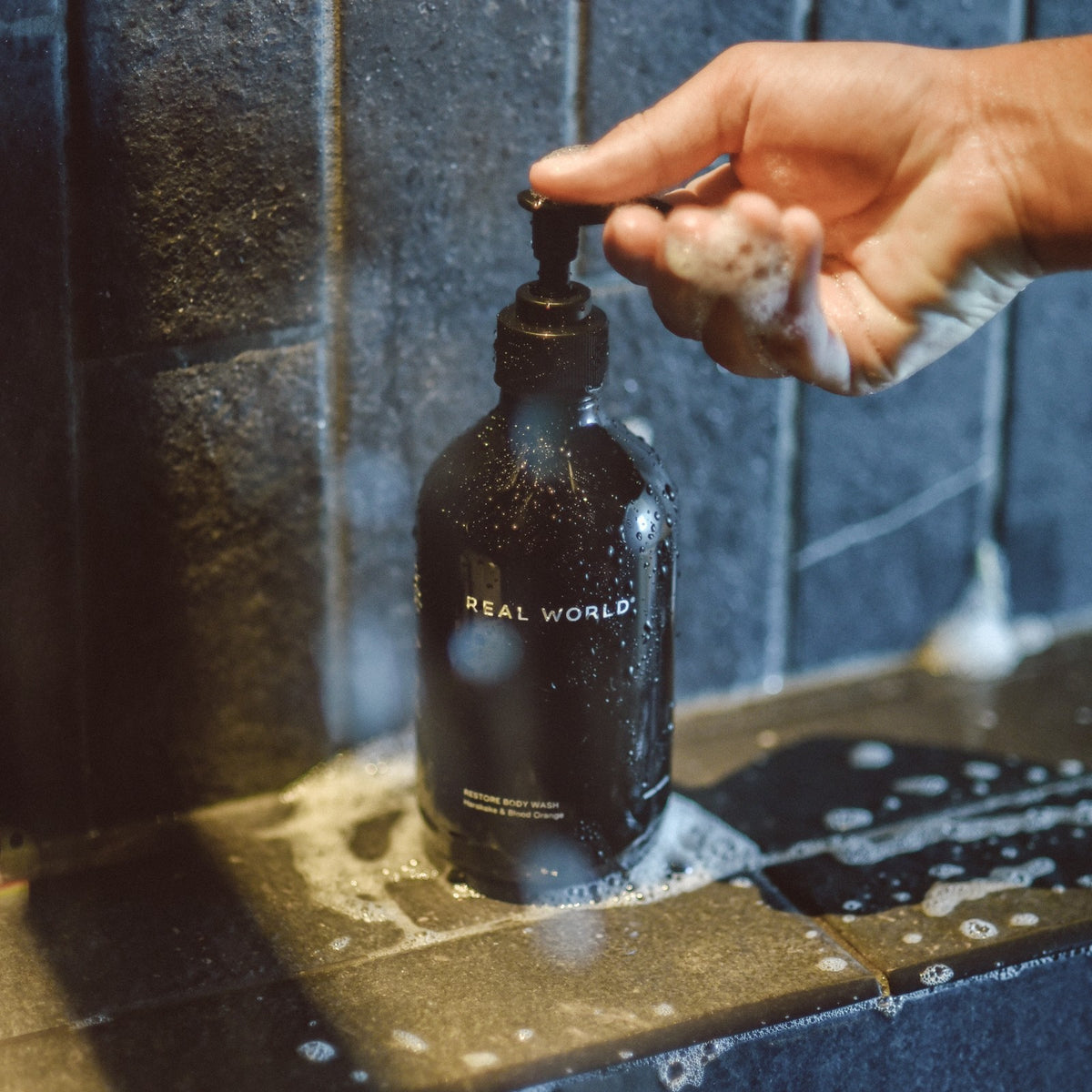 Harakeke & Blood Orange Body Wash, in use
